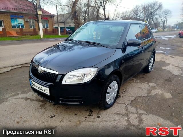 Черный Шкода Фабия, объемом двигателя 1.2 л и пробегом 218 тыс. км за 2500 $, фото 1 на Automoto.ua