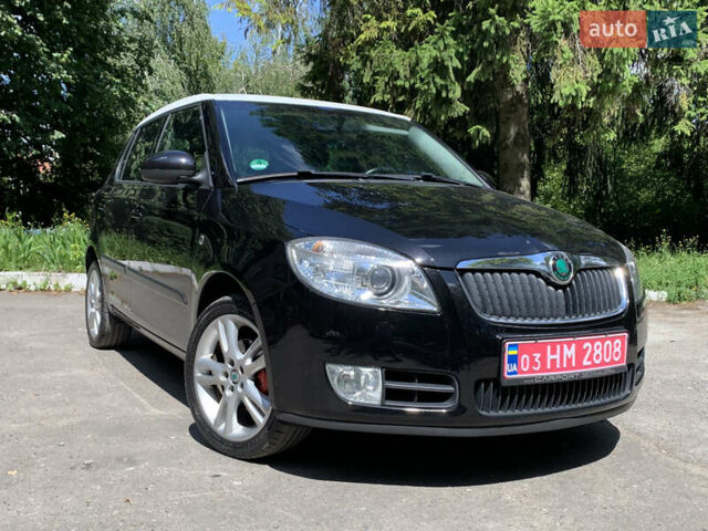 Черный Шкода Фабия, объемом двигателя 1.6 л и пробегом 206 тыс. км за 5500 $, фото 1 на Automoto.ua