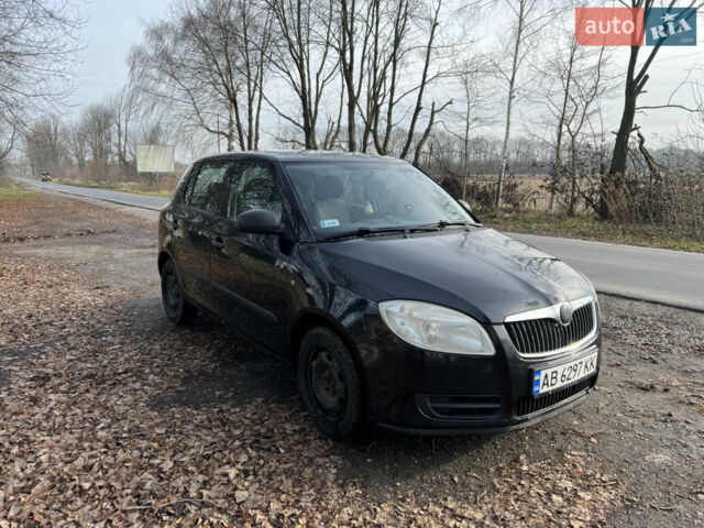 Черный Шкода Фабия, объемом двигателя 1.2 л и пробегом 272 тыс. км за 3850 $, фото 1 на Automoto.ua