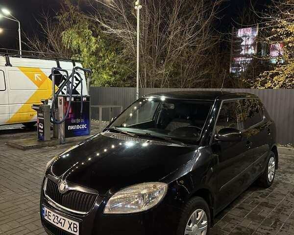Черный Шкода Фабия, объемом двигателя 1.39 л и пробегом 185 тыс. км за 4500 $, фото 1 на Automoto.ua