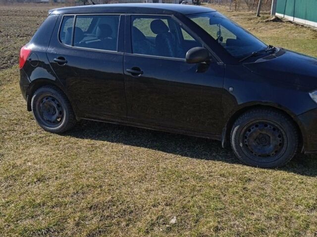 Чорний Шкода Фабія, об'ємом двигуна 1.42 л та пробігом 175 тис. км за 4800 $, фото 1 на Automoto.ua