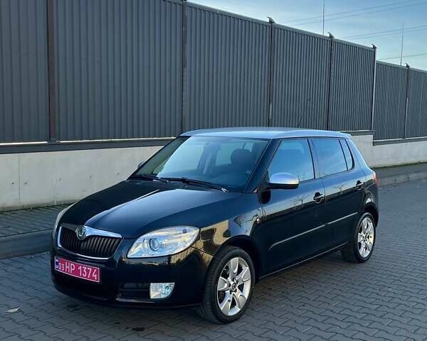 Черный Шкода Фабия, объемом двигателя 1.39 л и пробегом 226 тыс. км за 6100 $, фото 1 на Automoto.ua