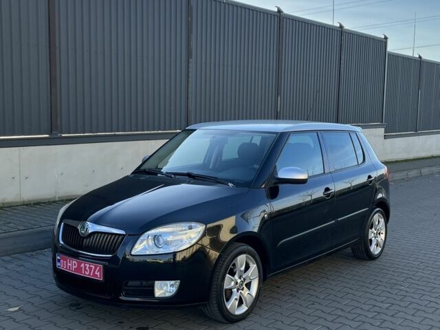Черный Шкода Фабия, объемом двигателя 1.4 л и пробегом 226 тыс. км за 6100 $, фото 1 на Automoto.ua