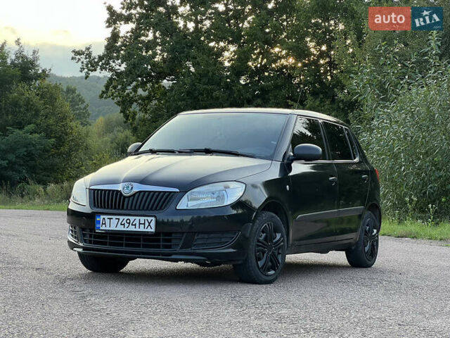 Черный Шкода Фабия, объемом двигателя 1.2 л и пробегом 101 тыс. км за 5500 $, фото 1 на Automoto.ua