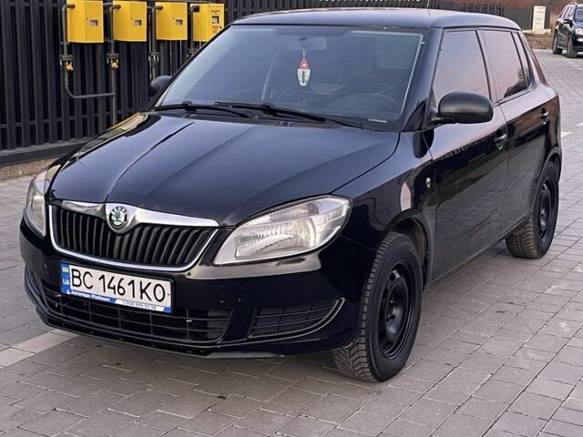 Черный Шкода Фабия, объемом двигателя 1.2 л и пробегом 240 тыс. км за 2999 $, фото 1 на Automoto.ua