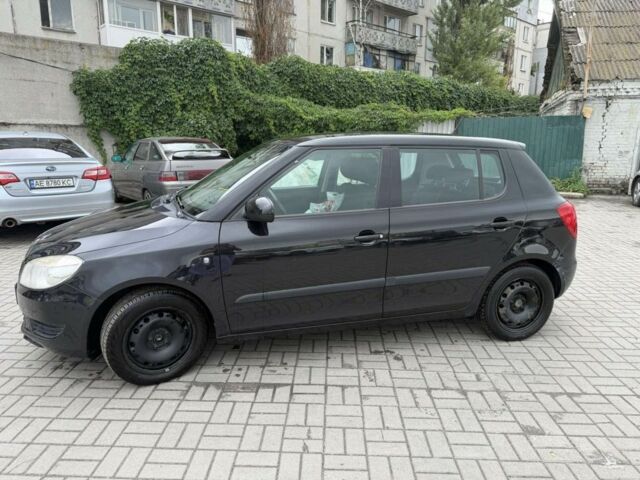 Черный Шкода Фабия, объемом двигателя 1.4 л и пробегом 212 тыс. км за 5300 $, фото 1 на Automoto.ua