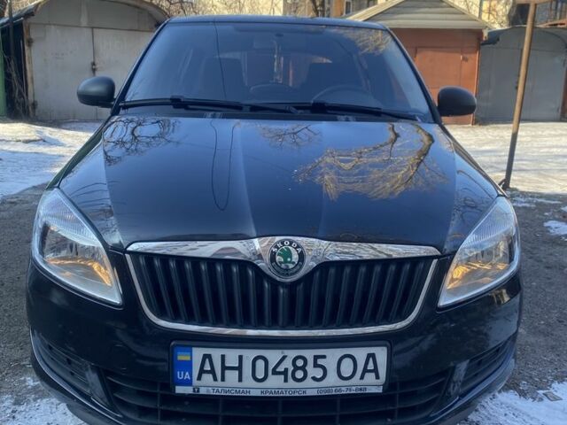 Чорний Шкода Фабія, об'ємом двигуна 0 л та пробігом 77 тис. км за 7200 $, фото 1 на Automoto.ua