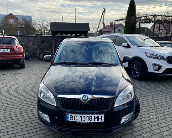 Черный Шкода Фабия, объемом двигателя 1.2 л и пробегом 188 тыс. км за 5500 $, фото 1 на Automoto.ua