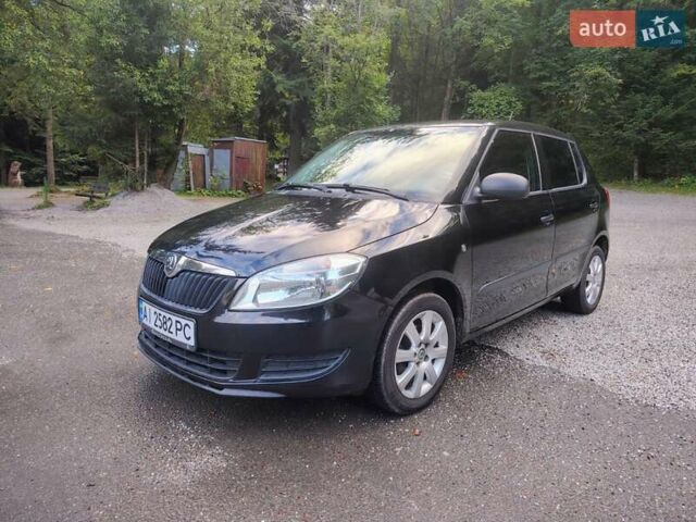 Черный Шкода Фабия, объемом двигателя 1.2 л и пробегом 129 тыс. км за 5362 $, фото 1 на Automoto.ua