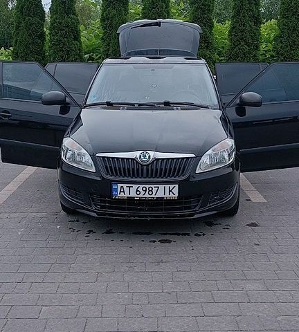 Чорний Шкода Фабія, об'ємом двигуна 1.2 л та пробігом 211 тис. км за 5500 $, фото 1 на Automoto.ua