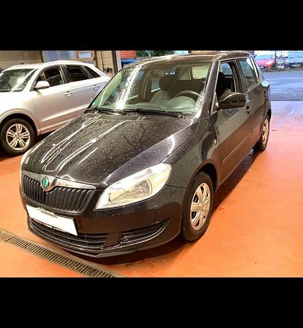 Шкода Фабия 2012 в Первомайск на Automoto.ua Черный Шкода Фабия, объемом двигателя 1.4 л и пробегом 18 тыс. км за 6700 $, фото 1 на Automoto.ua