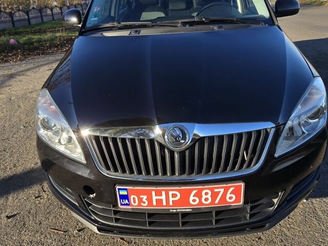 Черный Шкода Фабия, объемом двигателя 1 л и пробегом 95 тыс. км за 7500 $, фото 1 на Automoto.ua
