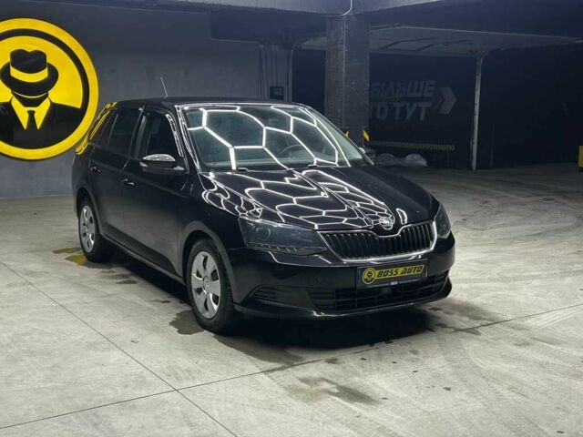 Черный Шкода Фабия, объемом двигателя 1.4 л и пробегом 267 тыс. км за 10000 $, фото 1 на Automoto.ua