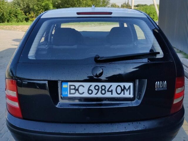 Черный Шкода Фабия, объемом двигателя 1.39 л и пробегом 250 тыс. км за 2700 $, фото 1 на Automoto.ua