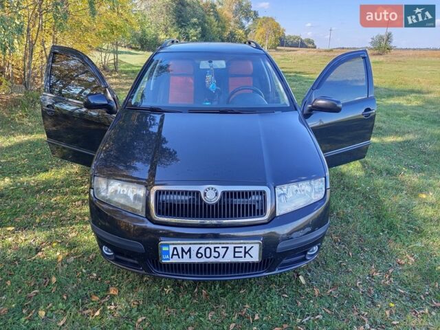 Чорний Шкода Фабія, об'ємом двигуна 1.4 л та пробігом 200 тис. км за 4300 $, фото 1 на Automoto.ua