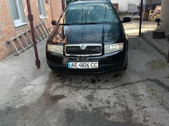 Черный Шкода Фабия, объемом двигателя 0 л и пробегом 227 тыс. км за 4000 $, фото 1 на Automoto.ua