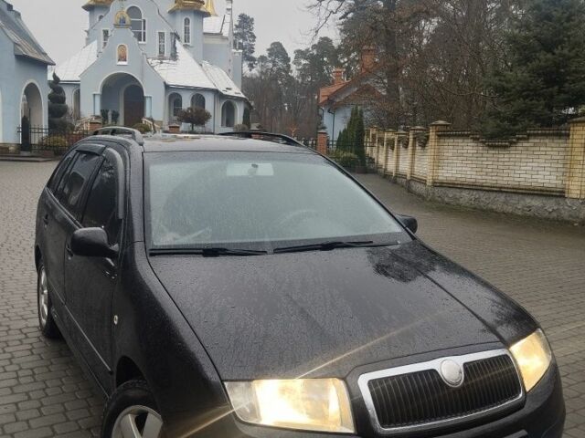 Черный Шкода Фабия, объемом двигателя 1.9 л и пробегом 299 тыс. км за 5090 $, фото 1 на Automoto.ua