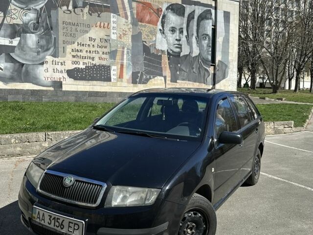 Черный Шкода Фабия, объемом двигателя 1.2 л и пробегом 178 тыс. км за 3300 $, фото 1 на Automoto.ua