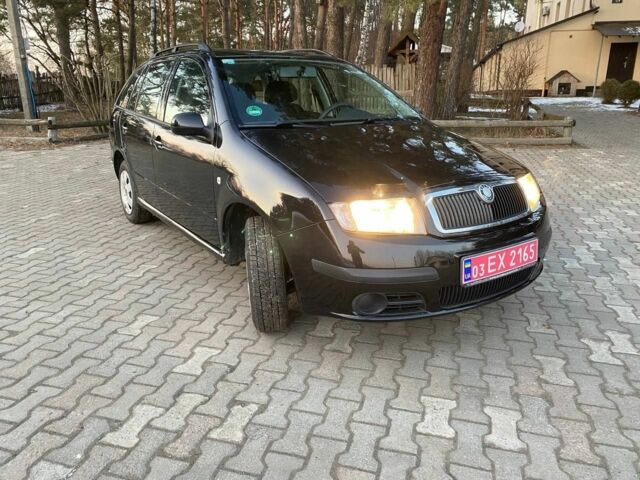 Черный Шкода Фабия, объемом двигателя 0 л и пробегом 230 тыс. км за 4150 $, фото 1 на Automoto.ua