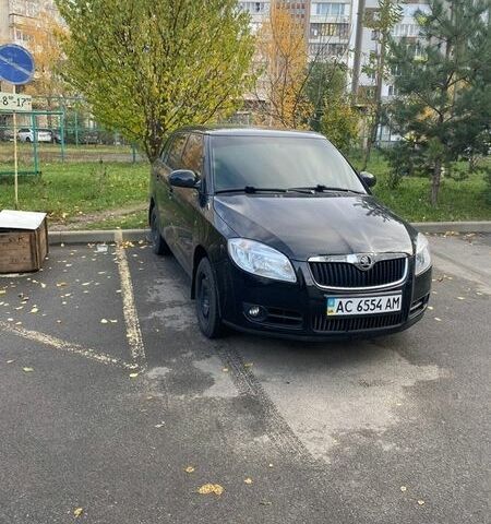Черный Шкода Фабия, объемом двигателя 1.6 л и пробегом 123 тыс. км за 4500 $, фото 1 на Automoto.ua