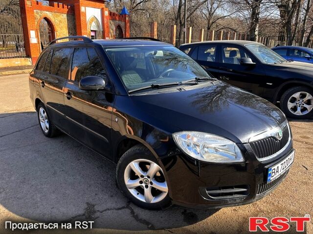 Черный Шкода Фабия, объемом двигателя 1.2 л и пробегом 240 тыс. км за 4950 $, фото 1 на Automoto.ua