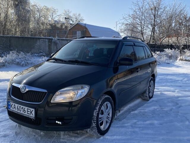 Чорний Шкода Фабія, об'ємом двигуна 1.4 л та пробігом 252 тис. км за 2650 $, фото 1 на Automoto.ua