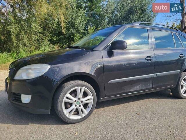 Чорний Шкода Фабія, об'ємом двигуна 1.39 л та пробігом 260 тис. км за 5000 $, фото 1 на Automoto.ua
