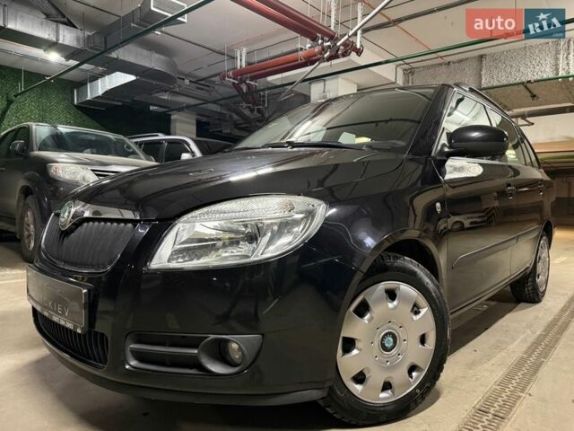 Черный Шкода Фабия, объемом двигателя 1.39 л и пробегом 189 тыс. км за 5800 $, фото 1 на Automoto.ua