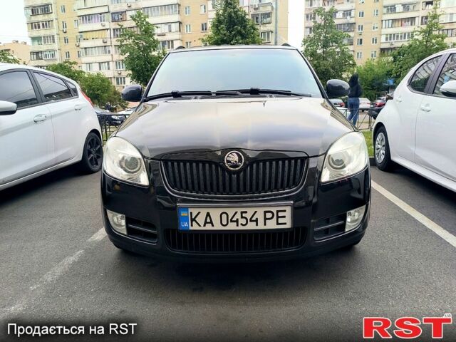 Черный Шкода Фабия, объемом двигателя 1.4 л и пробегом 260 тыс. км за 5950 $, фото 1 на Automoto.ua