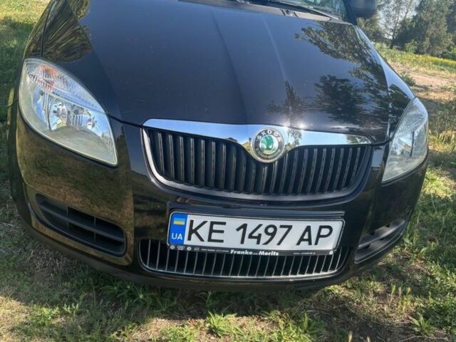 Черный Шкода Фабия, объемом двигателя 1.4 л и пробегом 216 тыс. км за 5000 $, фото 1 на Automoto.ua
