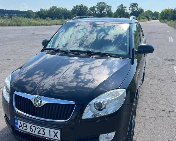 Черный Шкода Фабия, объемом двигателя 1.6 л и пробегом 177 тыс. км за 7300 $, фото 1 на Automoto.ua