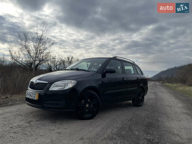 Черный Шкода Фабия, объемом двигателя 1.39 л и пробегом 217 тыс. км за 5300 $, фото 1 на Automoto.ua