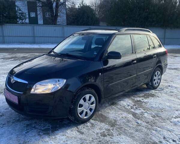 Чорний Шкода Фабія, об'ємом двигуна 1.4 л та пробігом 215 тис. км за 4950 $, фото 1 на Automoto.ua