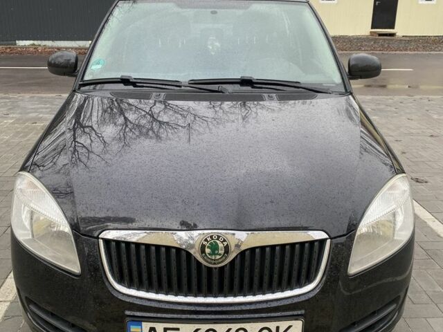Черный Шкода Фабия, объемом двигателя 1.2 л и пробегом 174 тыс. км за 5193 $, фото 1 на Automoto.ua