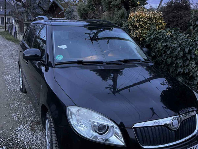 Чорний Шкода Фабія, об'ємом двигуна 1.2 л та пробігом 280 тис. км за 3900 $, фото 1 на Automoto.ua