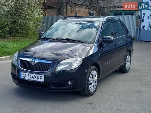 Черный Шкода Фабия, объемом двигателя 1.6 л и пробегом 237 тыс. км за 6500 $, фото 1 на Automoto.ua