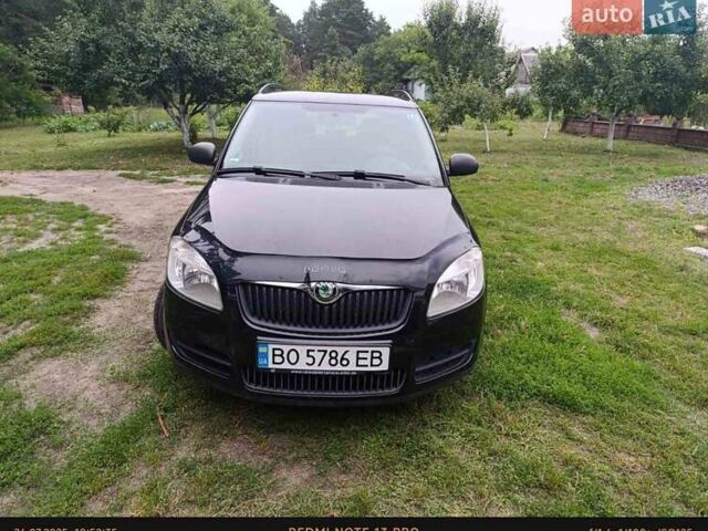 Черный Шкода Фабия, объемом двигателя 1.2 л и пробегом 225 тыс. км за 5300 $, фото 1 на Automoto.ua