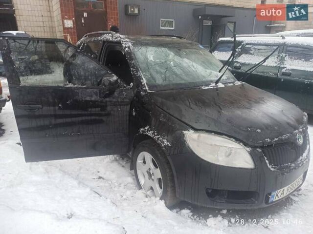 Черный Шкода Фабия, объемом двигателя 1.6 л и пробегом 350 тыс. км за 2500 $, фото 1 на Automoto.ua