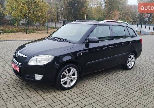 Черный Шкода Фабия, объемом двигателя 1.6 л и пробегом 156 тыс. км за 6700 $, фото 1 на Automoto.ua