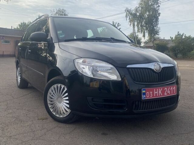 Черный Шкода Фабия, объемом двигателя 1.4 л и пробегом 230 тыс. км за 5550 $, фото 1 на Automoto.ua