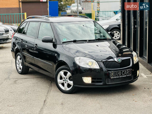 Черный Шкода Фабия, объемом двигателя 1.4 л и пробегом 175 тыс. км за 6300 $, фото 1 на Automoto.ua