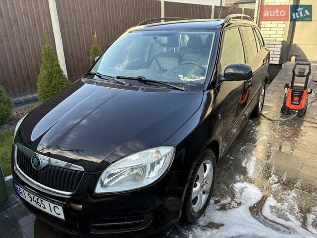 Черный Шкода Фабия, объемом двигателя 1.2 л и пробегом 264 тыс. км за 4250 $, фото 1 на Automoto.ua