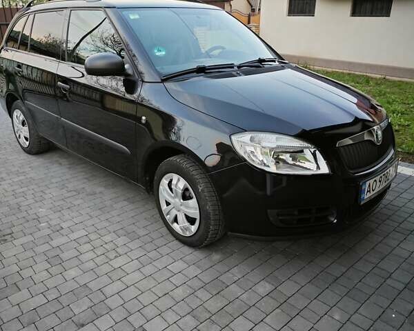 Черный Шкода Фабия, объемом двигателя 1.2 л и пробегом 133 тыс. км за 4850 $, фото 1 на Automoto.ua