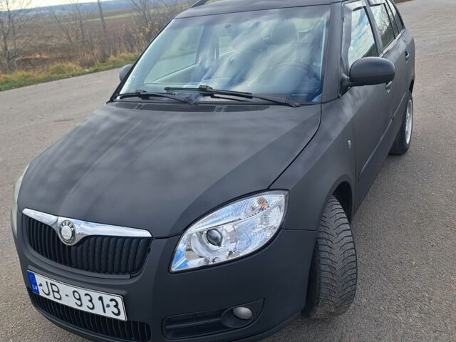 Черный Шкода Фабия, объемом двигателя 0 л и пробегом 400 тыс. км за 2550 $, фото 1 на Automoto.ua