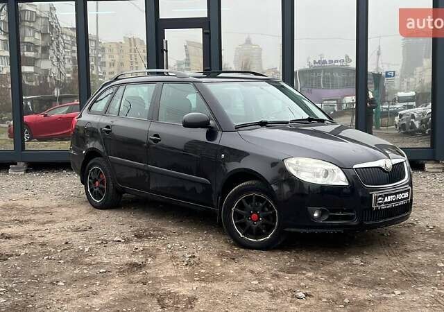 Чорний Шкода Фабія, об'ємом двигуна 1.39 л та пробігом 124 тис. км за 5490 $, фото 1 на Automoto.ua