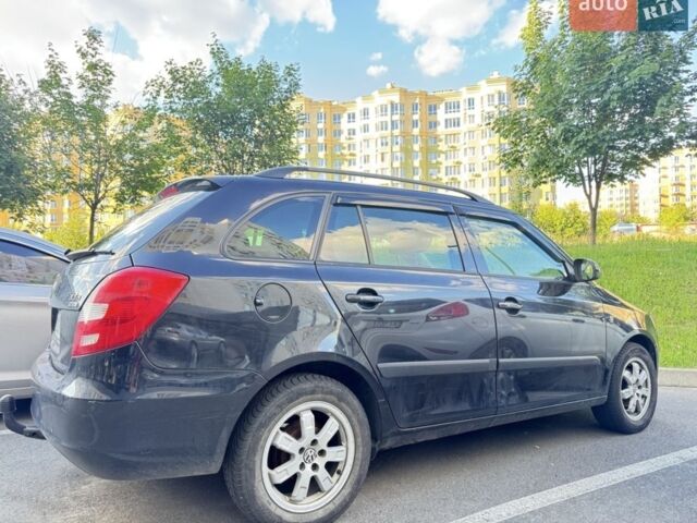 Черный Шкода Фабия, объемом двигателя 1.2 л и пробегом 200 тыс. км за 4700 $, фото 1 на Automoto.ua