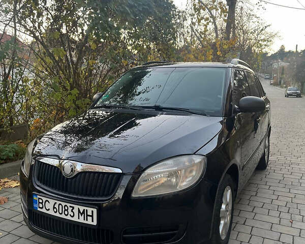 Черный Шкода Фабия, объемом двигателя 1.2 л и пробегом 270 тыс. км за 3850 $, фото 1 на Automoto.ua