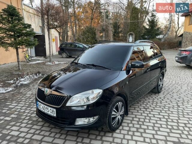Черный Шкода Фабия, объемом двигателя 1.2 л и пробегом 212 тыс. км за 4500 $, фото 1 на Automoto.ua