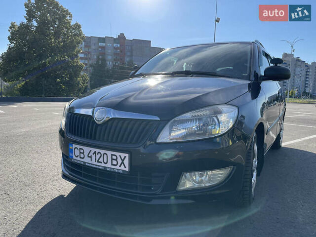 Черный Шкода Фабия, объемом двигателя 1.2 л и пробегом 331 тыс. км за 4500 $, фото 1 на Automoto.ua