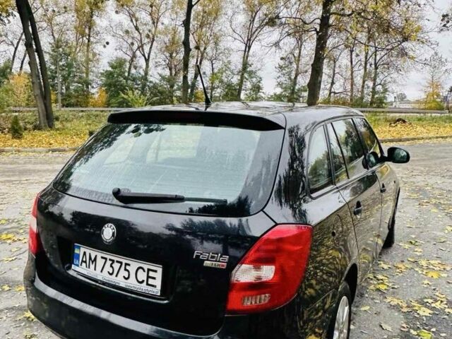 Черный Шкода Фабия, объемом двигателя 1.6 л и пробегом 265 тыс. км за 5700 $, фото 1 на Automoto.ua
